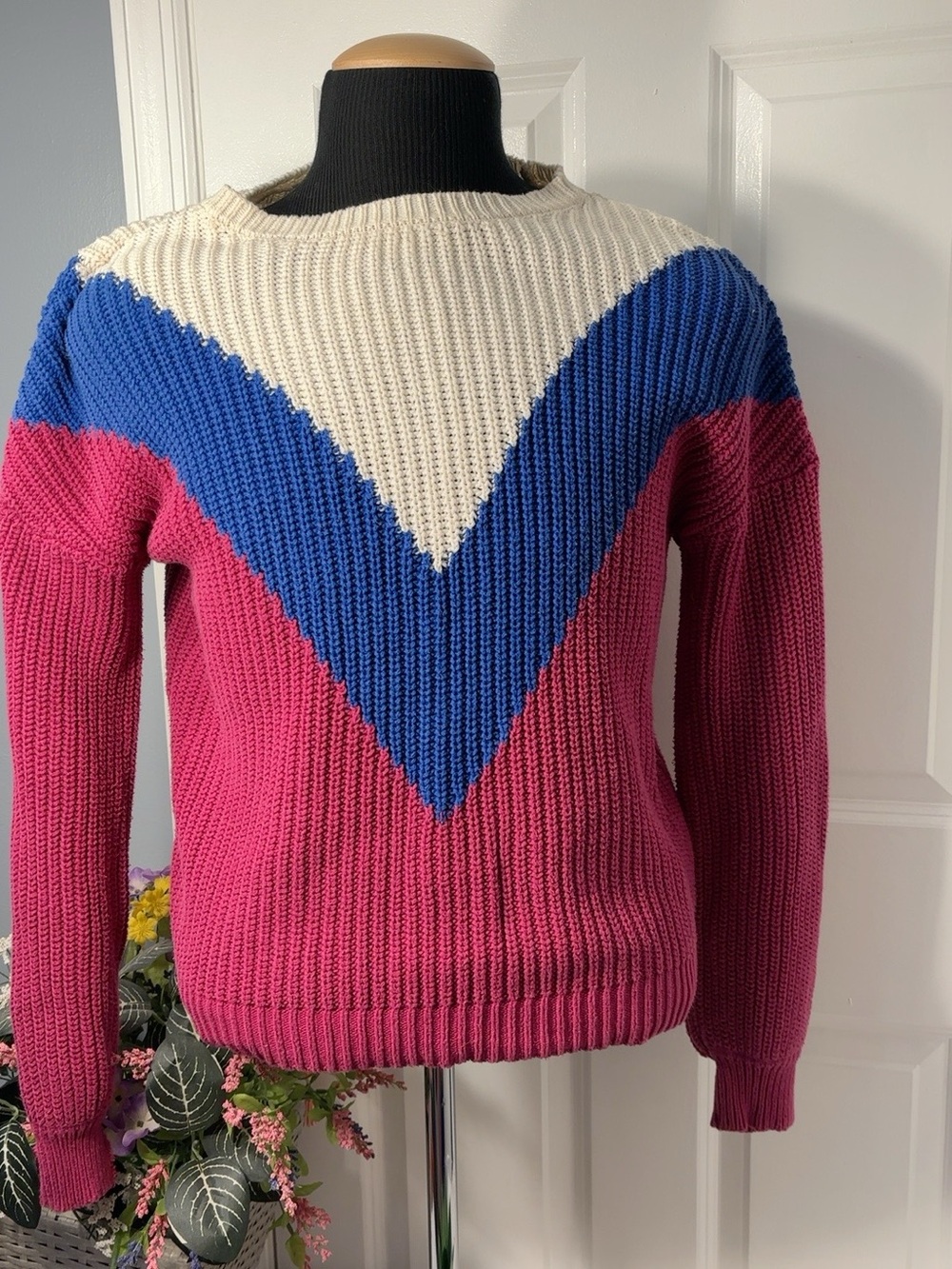 Time and Tru Women’s Colorblock Knit Sweater Pink Blue White Size M 8–10